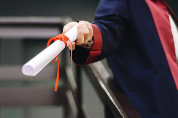 Diplômes universitaires : la Tunisie mise sur la blockchain pour contrer la fraude