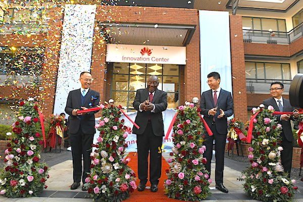 South African President inaugurates Huawei Innovation Centre, boosting digital advancements