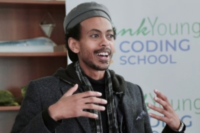 Nathan Damtew forme les enfants à la programmation informatique